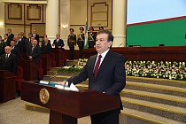 Шавкат Мирзиеев принес присягу народу Узбекистана и вступил в должность президента страны